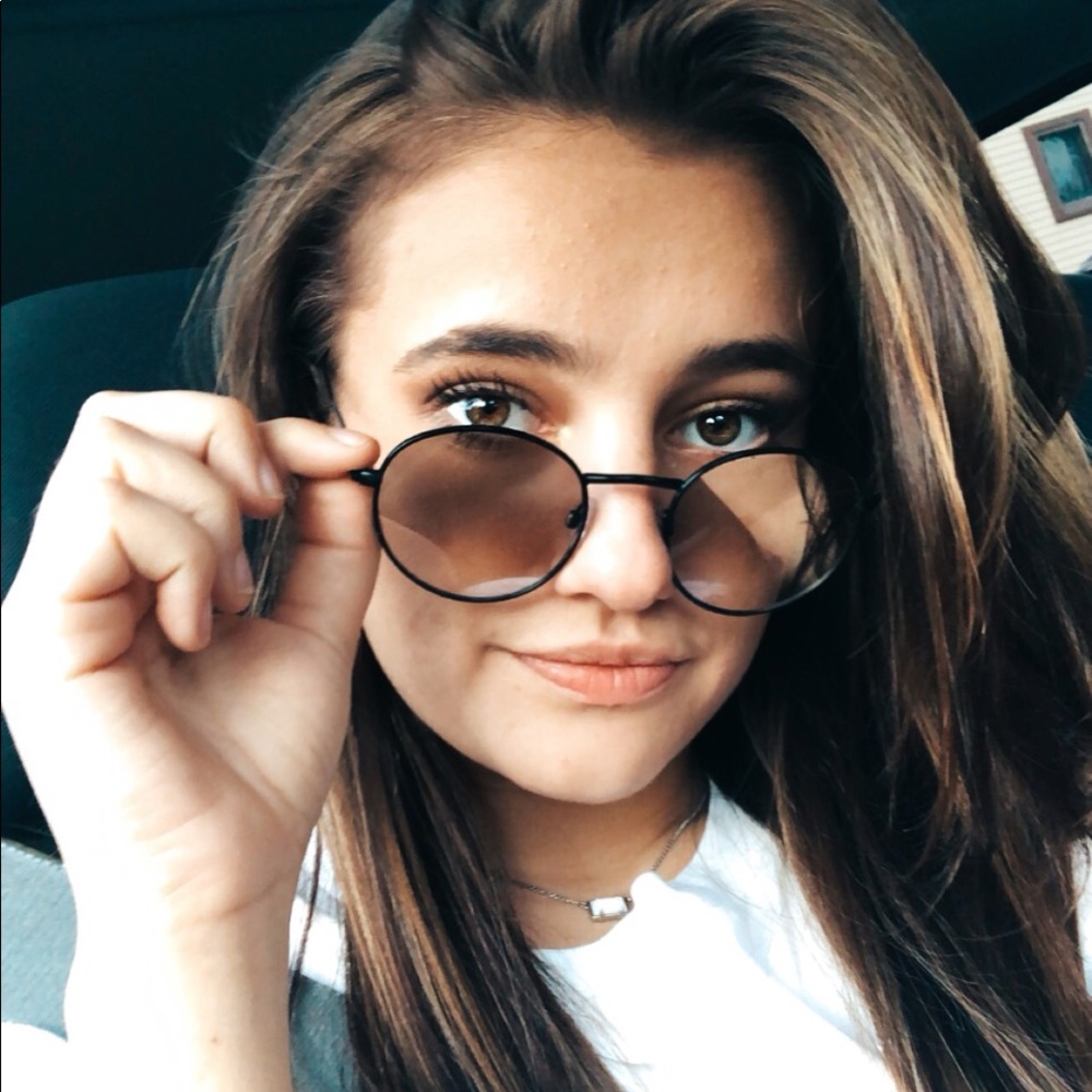 Meet your Posher, Addiah